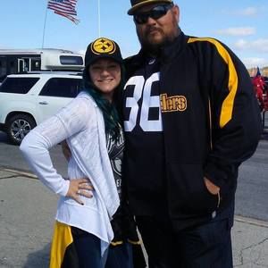 Meet your Posher, Laura robert